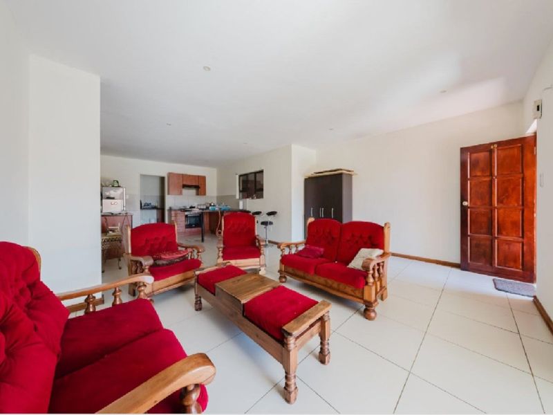 Stylish & Spacious 3-Bedroom Townhouse – Perfect for Modern Living! - Photo 10