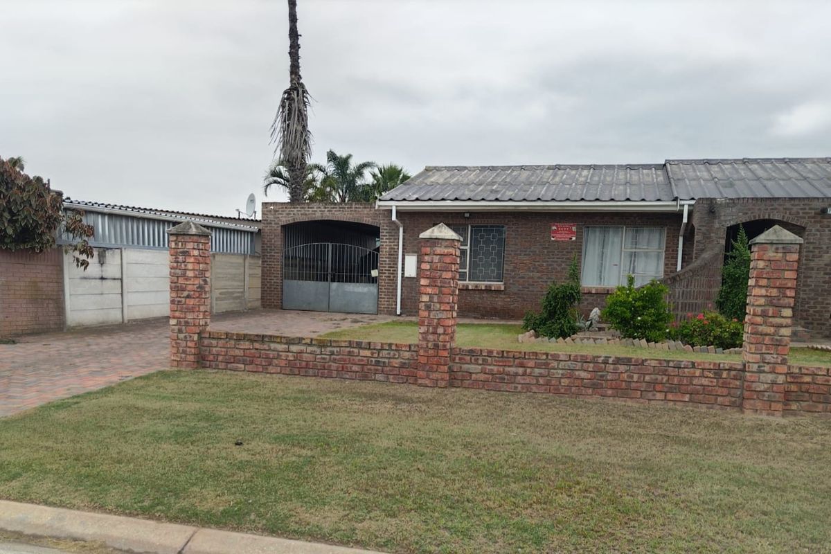 Low maintenance facebrick family home for sale!  - Photo 2