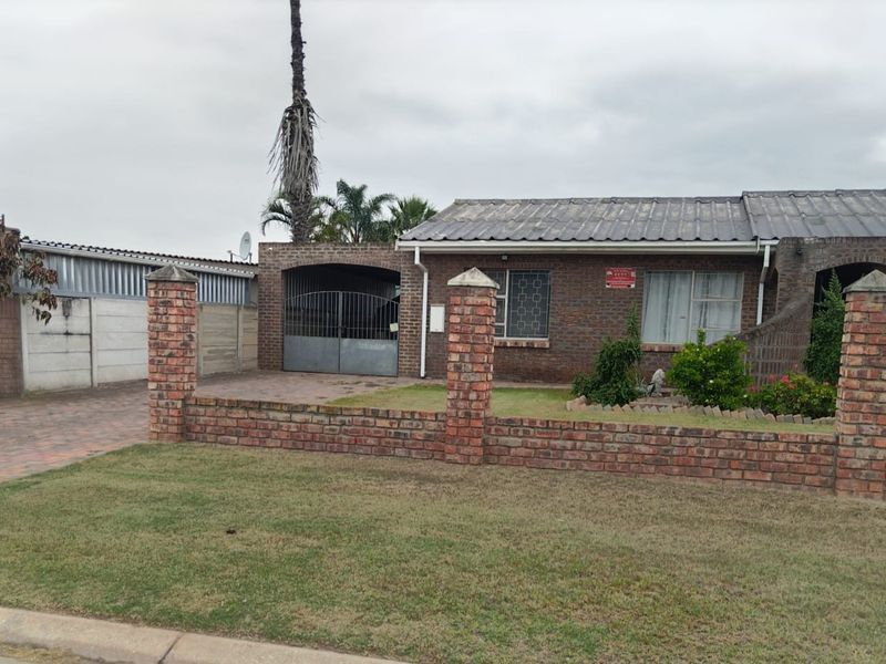 Low maintenance facebrick family home for sale!  - Photo 2