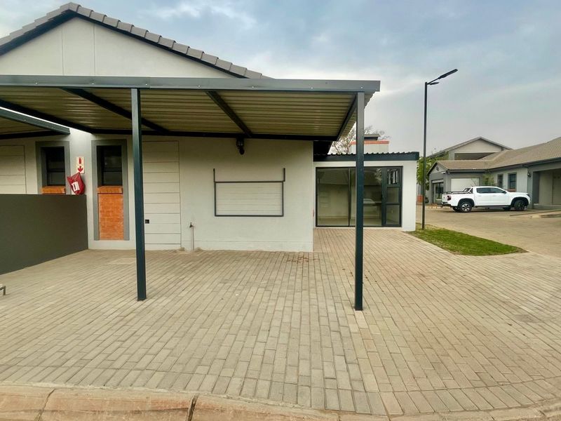 1 Bedroom Townhouse in Melodie - Photo 2