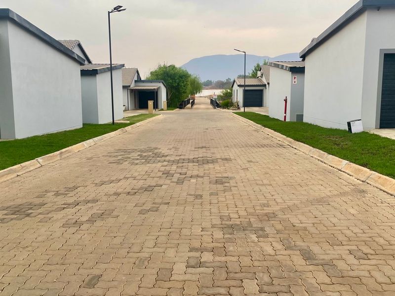 1 Bedroom Townhouse in Melodie - Photo 10