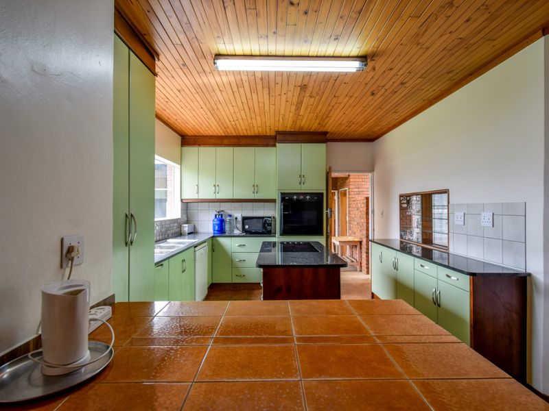 Spacious Family Home in Wonderboom Area - Photo 9