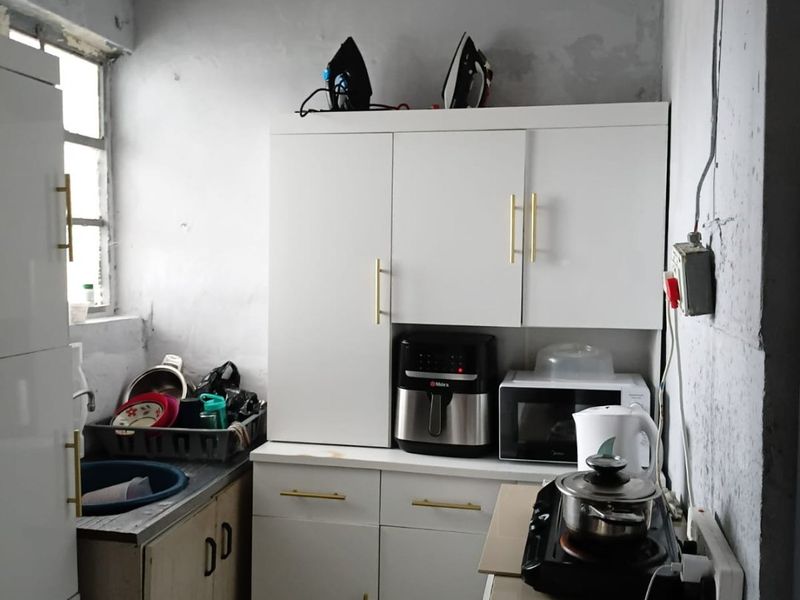 A Studio Apartment To Let In Durban Central, Durban - Photo 1