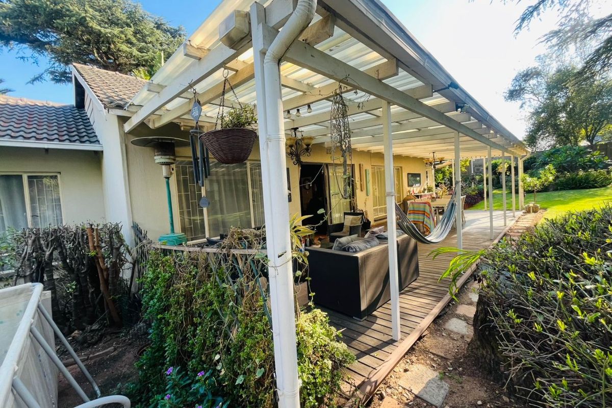 2 Bedroom Family Home for Sale in Olivedale - Photo 5