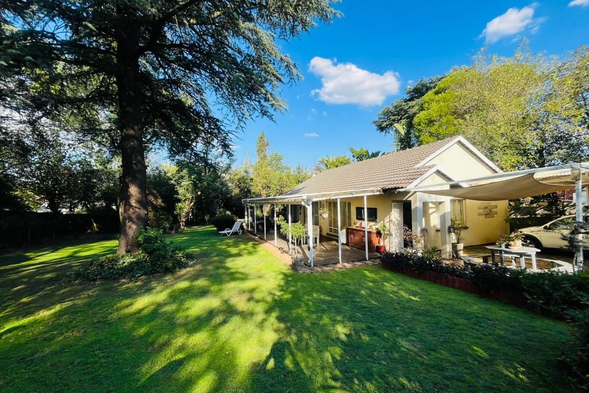 2 Bedroom Family Home for Sale in Olivedale - Photo 3