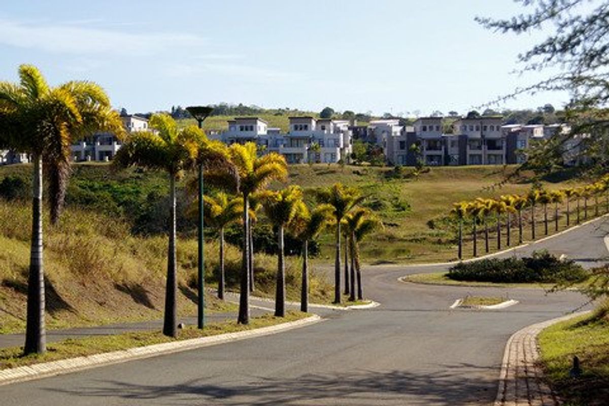 Development Gold: 3,343sqm Hilltop Site in Palm Lakes 2 - Photo 2