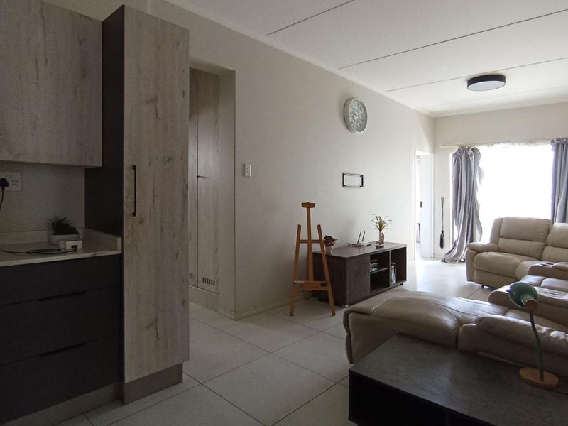 Modern 2-Bed, 2-Bath Apartment in 93 on New – Prime Midrand Living! - Photo 2