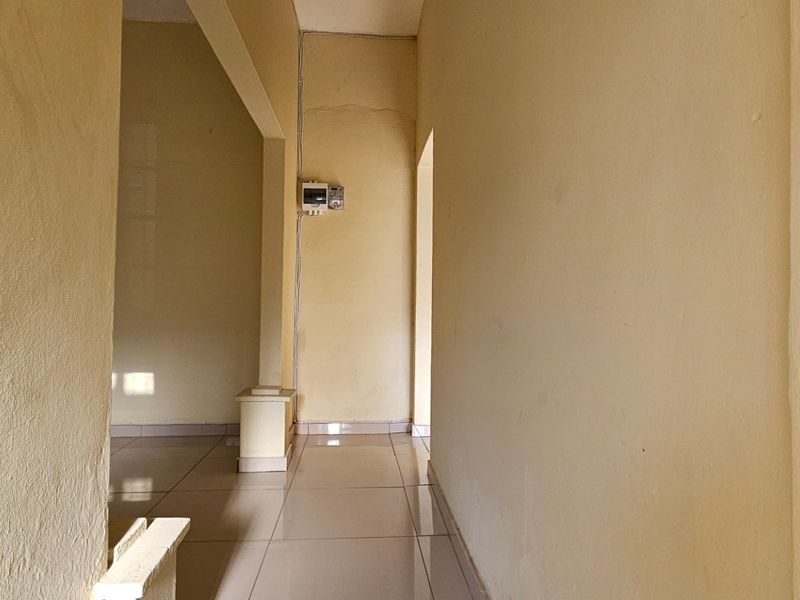 2 Bedroom Apartment to let in Stanger Central  - Photo 5