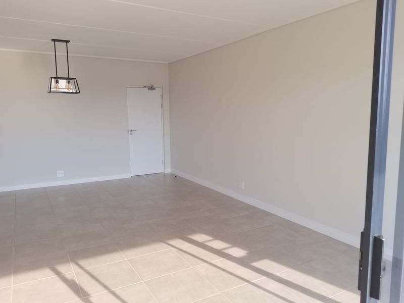 Modern 3 Bedroom Garden Apartment to rent in Munyaka Waterfall City Midrand  - Photo 5