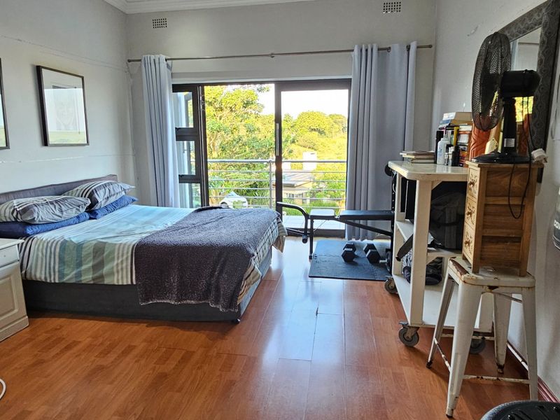 Modern Family Abode  - Photo 7