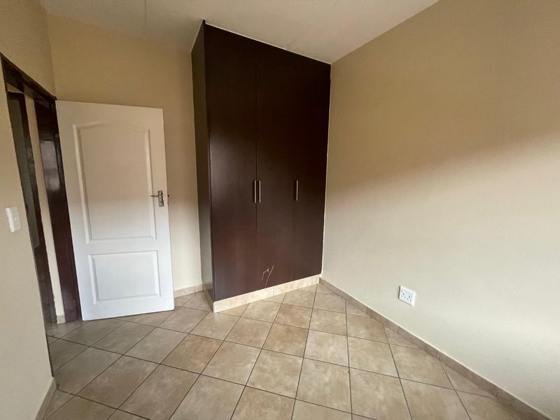 Fully Tenanted 2-Bed Apartments from ONLY R365 000 (All Costs Included!) - Photo 7