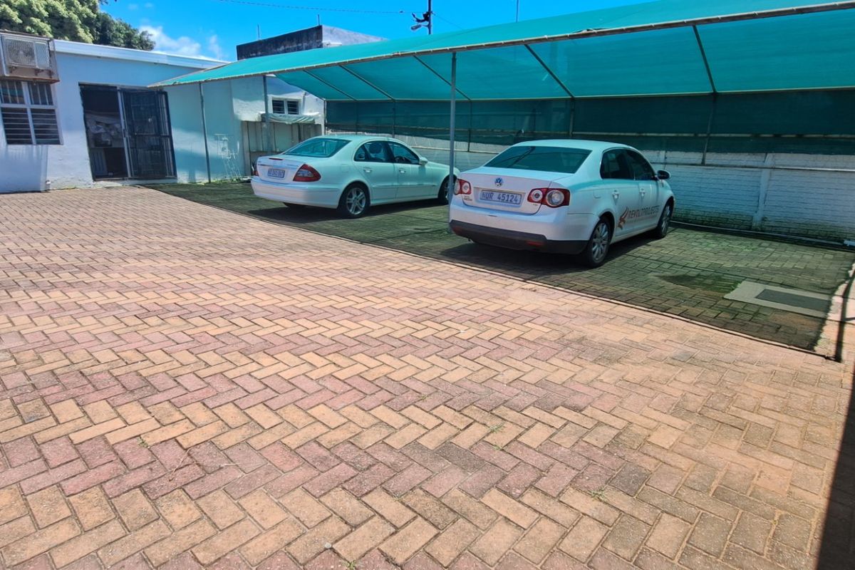 Prime Branding Opportunity | Massive Street Frontage | Windermere/Stamford Hill - Photo 3