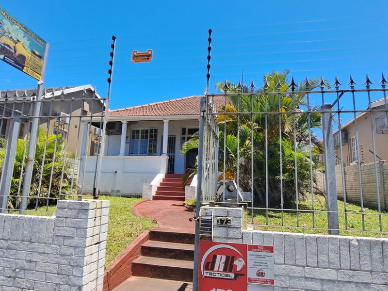 Prime Branding Opportunity | Massive Street Frontage | Windermere/Stamford Hill - Photo 5