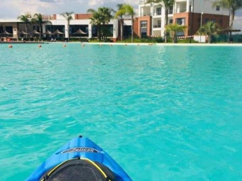 ONE BEDROOM AND ONE BATHROOM - Photo 3