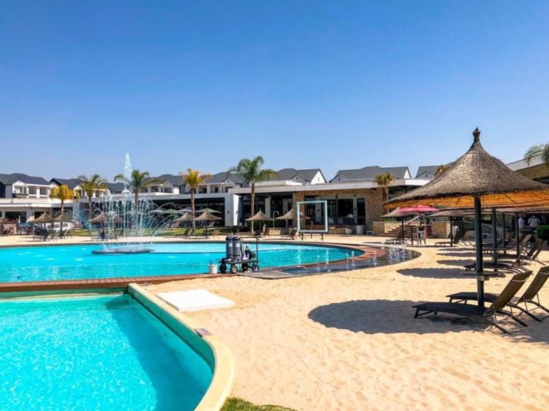 ONE BEDROOM AND ONE BATHROOM - Photo 2