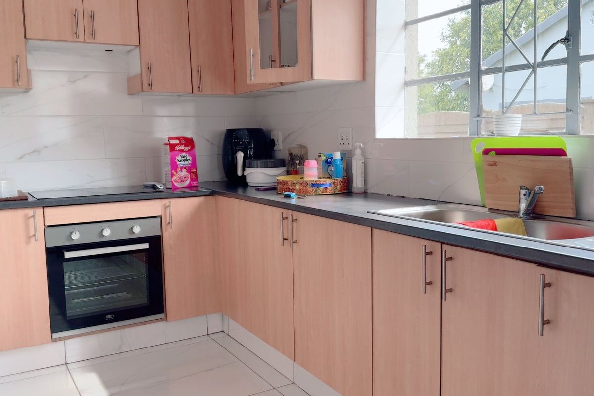 Prime position and flatlet in Three Rivers - Photo 2