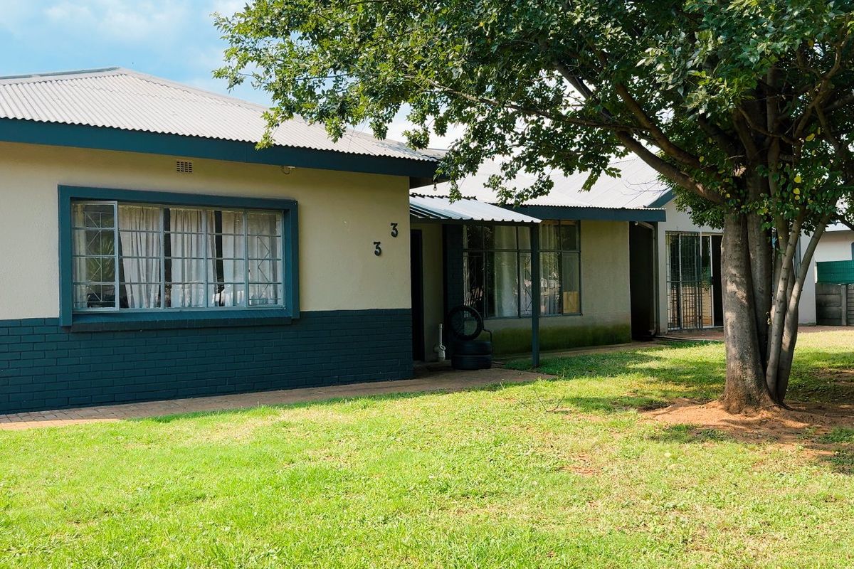 Prime position and flatlet in Three Rivers - Photo 3