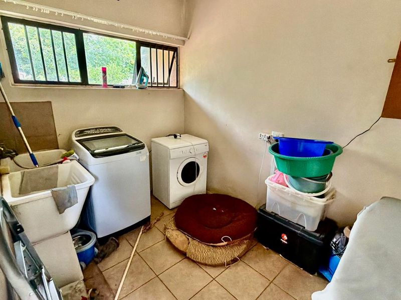 4 Bedroom House for sale in Stilfontein  - Photo 8