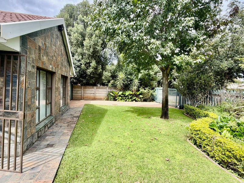 4 Bedroom House for sale in Stilfontein  - Photo 7