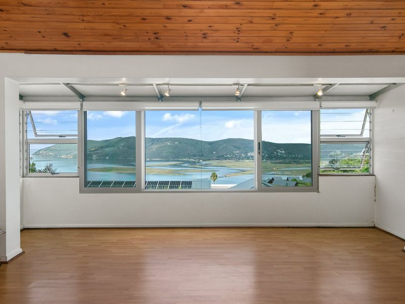 Uncomplicated Pet Friendly complex with beautiful views through the Heads.  - Photo 5