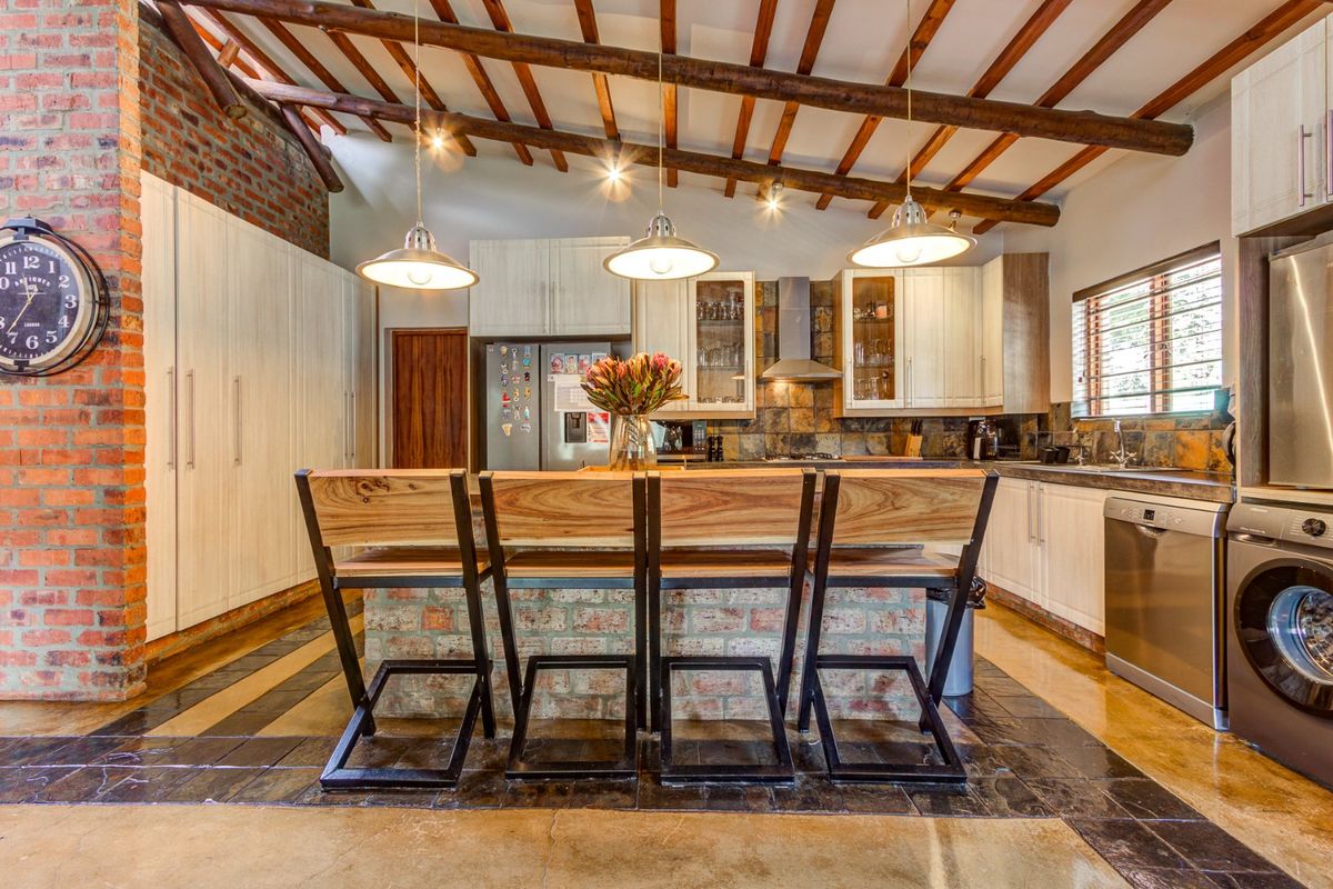 Modern Elegance with a Lodge-Inspired Touch   - Photo 5