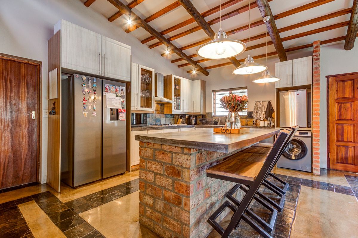 Modern Elegance with a Lodge-Inspired Touch   - Photo 4