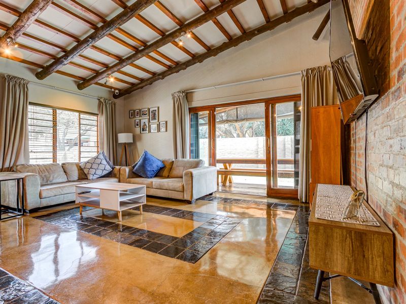 Modern Elegance with a Lodge-Inspired Touch   - Photo 7