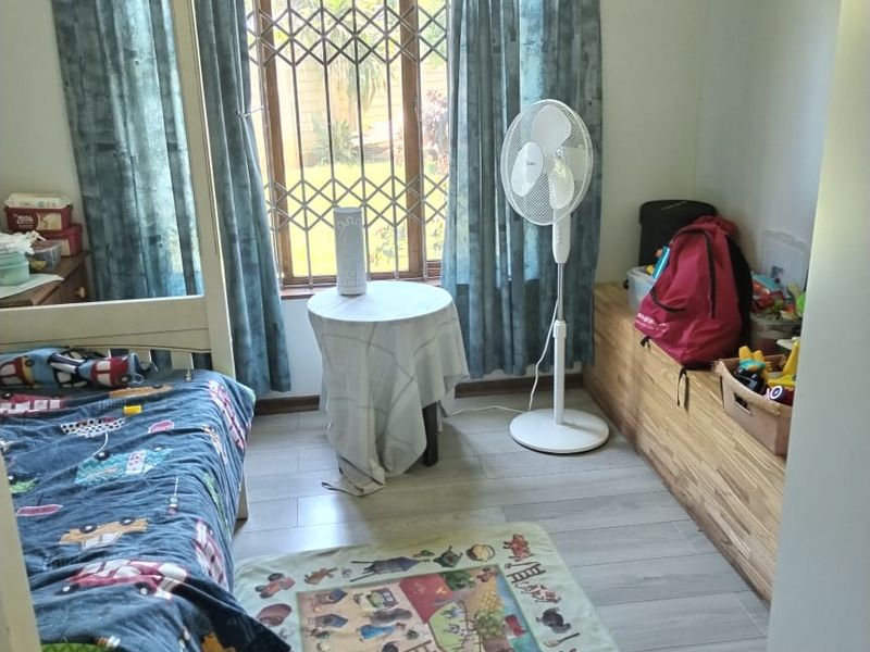 Spacious Family Home with Granny Flat in Camperdown - Photo 10