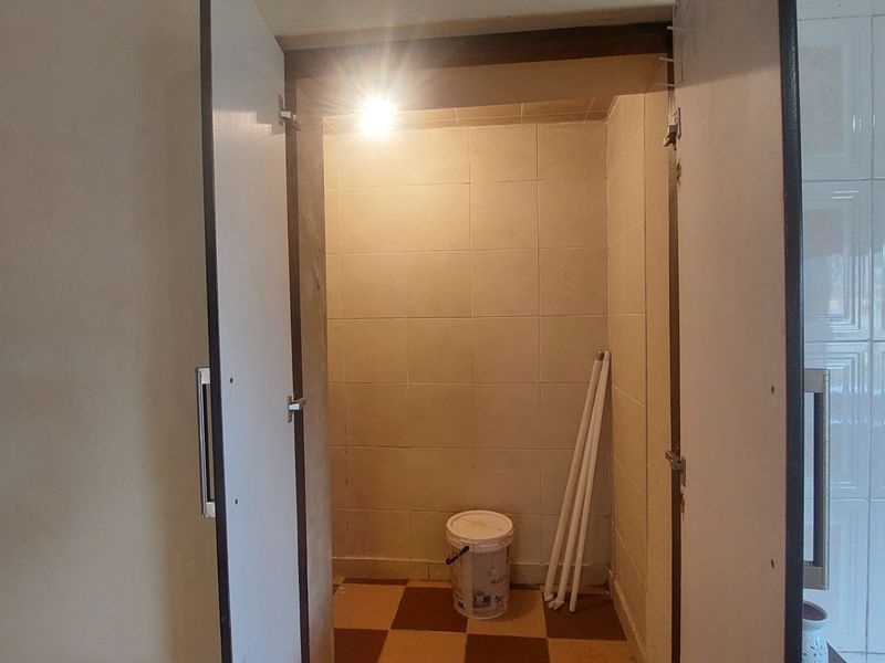 Basement for rent in Arena Park - Photo 10