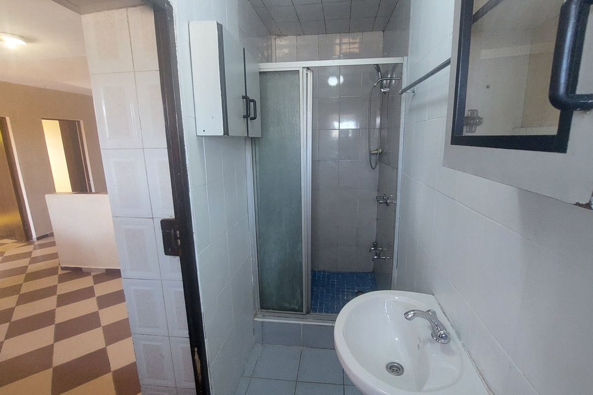 Basement for rent in Arena Park - Photo 5