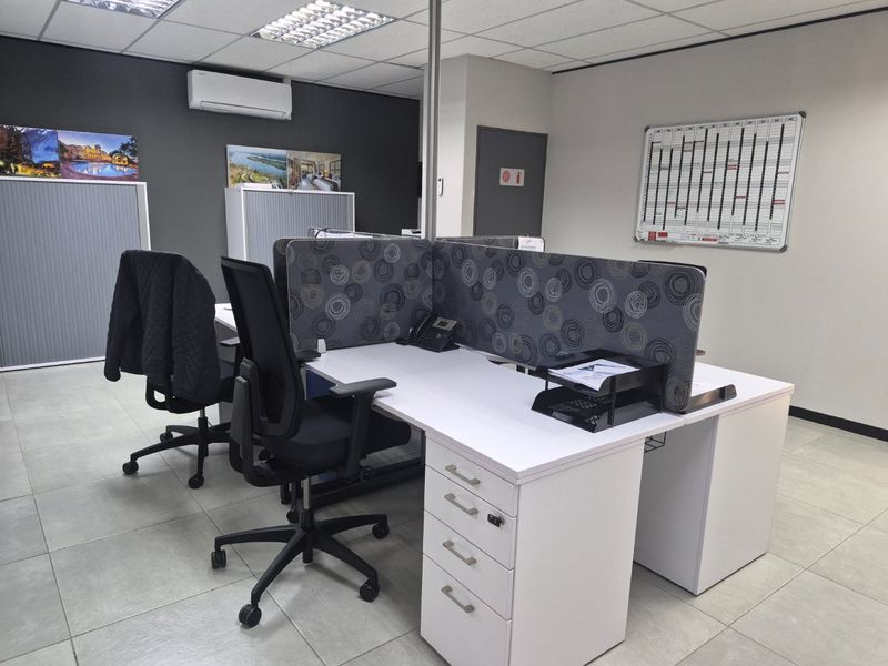 Immaculate Ground Floor Office Suite in Prestigious Bryanston Gate Office Park - Photo 4