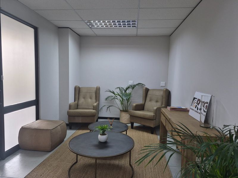 Immaculate Ground Floor Office Suite in Prestigious Bryanston Gate Office Park - Photo 3