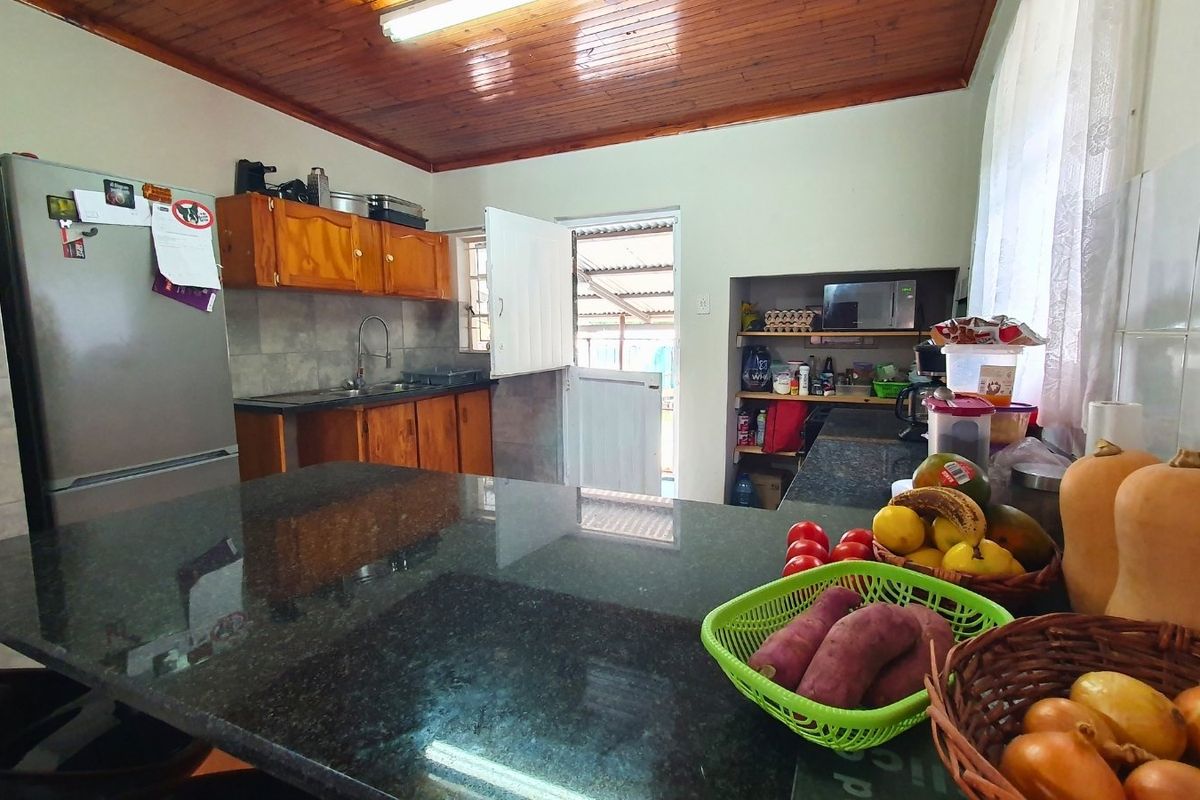 Well-Built Home with Modern Updates in Albertinia - Photo 5