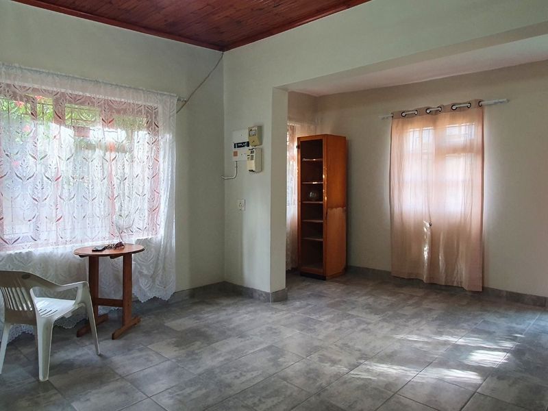 Well-Built Home with Modern Updates in Albertinia - Photo 4