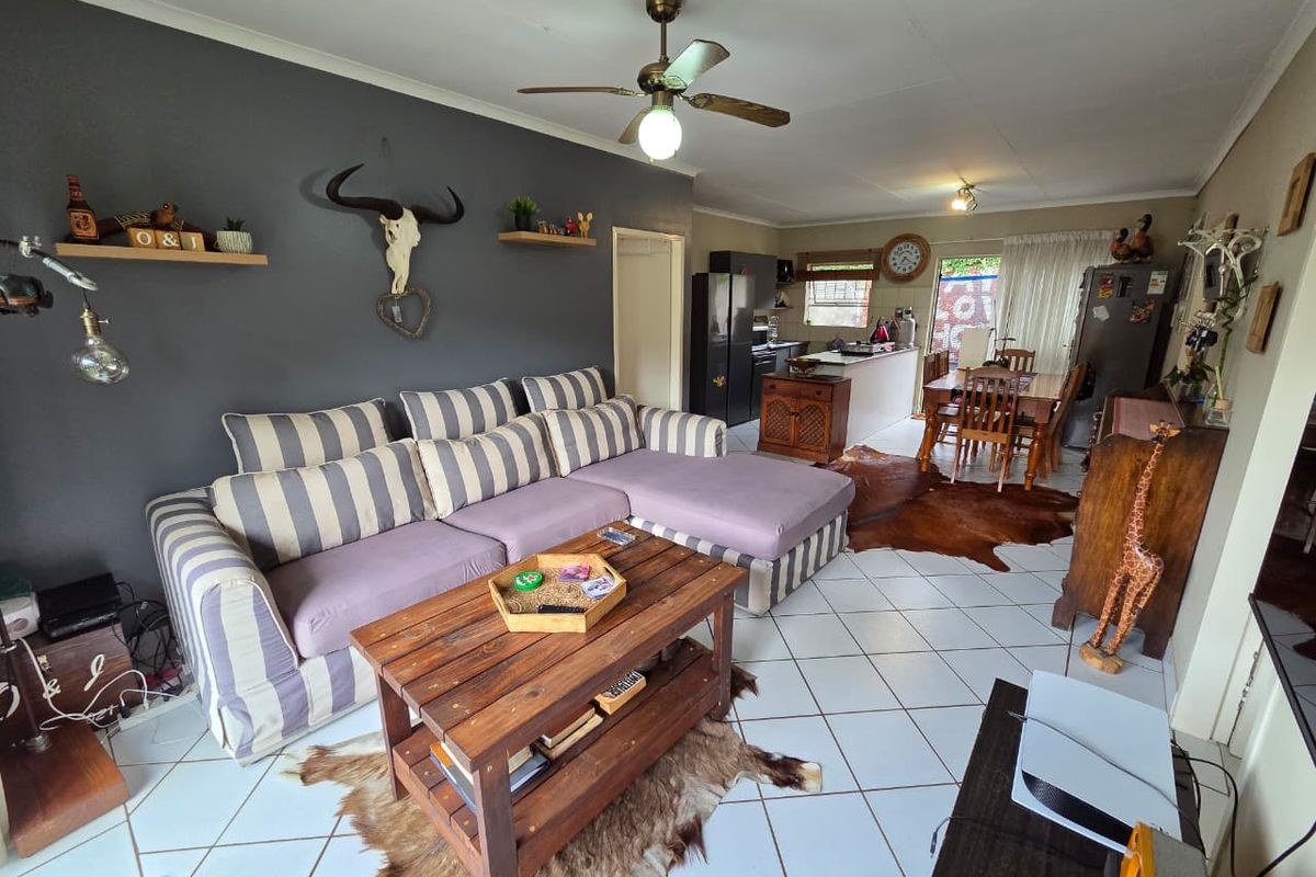 Modern Corner Unit In Secure Estate - Photo 4