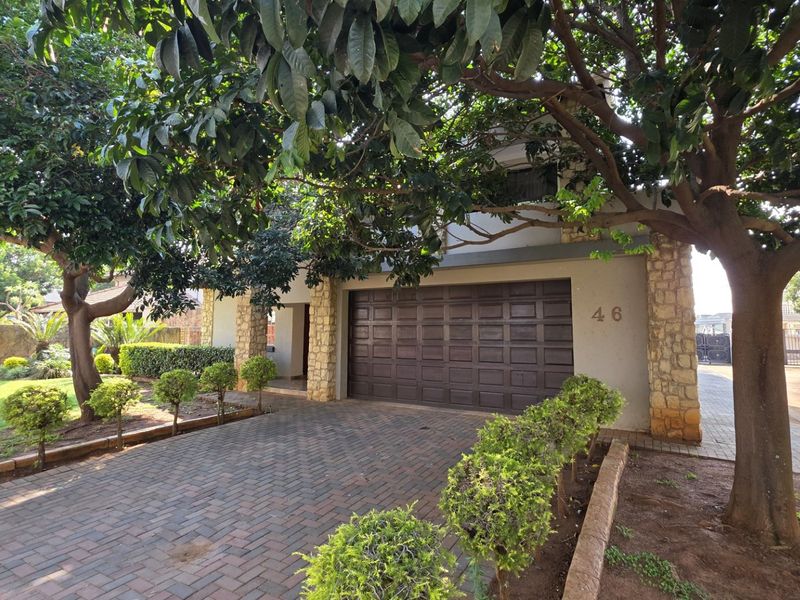 Spacious Modern Family Home In Montana Tuine - Photo 6