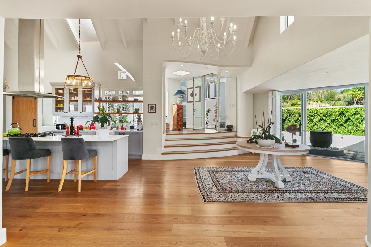 Refined Estate Living with Fairway & Estuary Views | Pezula Golf Estate - Photo 4