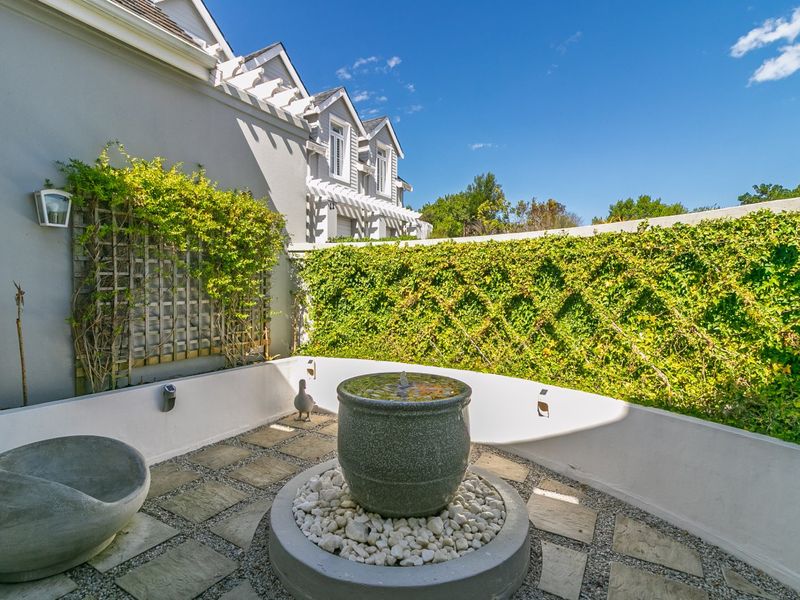 Refined Estate Living with Fairway & Estuary Views | Pezula Golf Estate - Photo 10