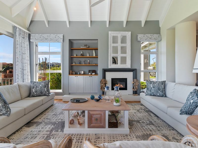 Refined Estate Living with Fairway & Estuary Views | Pezula Golf Estate - Photo 7