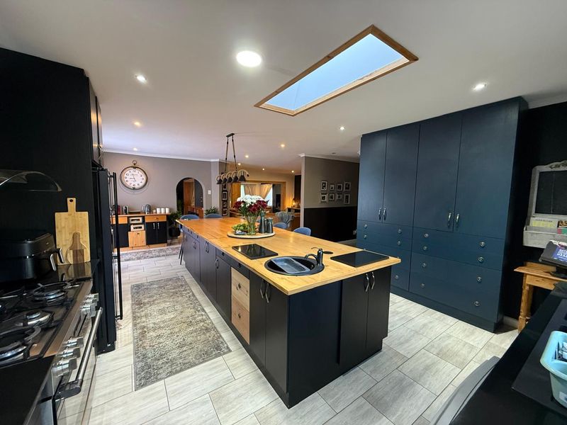 A Hidden Masterpiece – Prepare to Be Surprised - Photo 2