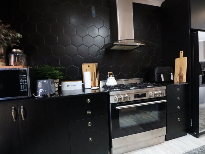 A Hidden Masterpiece – Prepare to Be Surprised - Photo 5