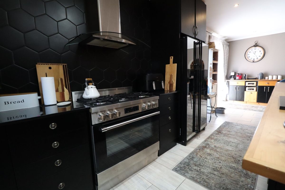 A Hidden Masterpiece – Prepare to Be Surprised - Photo 4