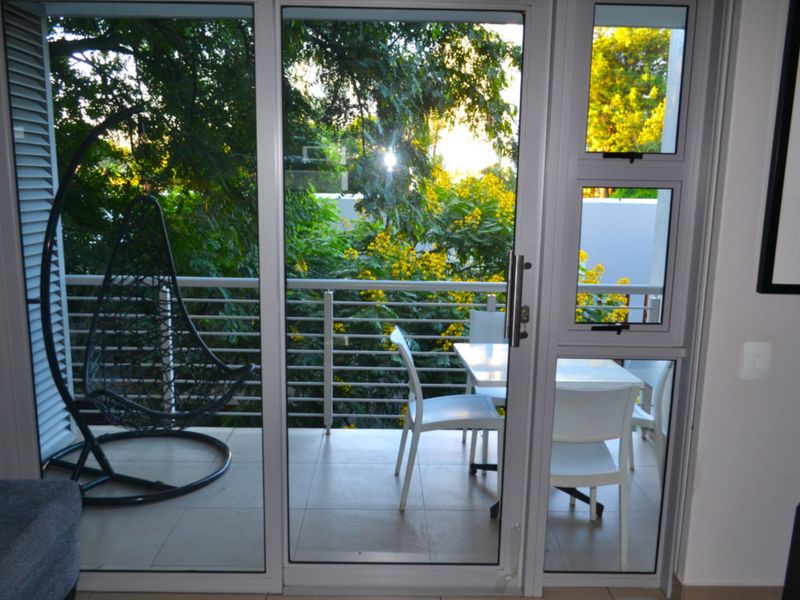 2 Bed 2 Bath ensuite Apartment To Let  - Photo 2