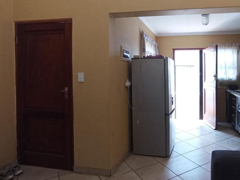 3 Bedroom Townhouse for Sale in Summerset, Sagewood, Midrand - Photo 5