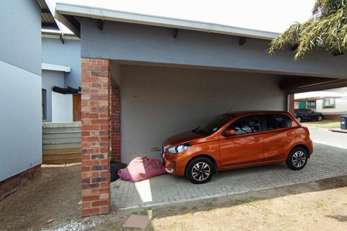 3 Bedroom Townhouse for Sale in Summerset, Sagewood, Midrand - Photo 2