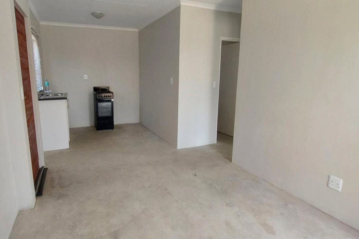 2 Bedroom House for Sale in Riverside View - Photo 4