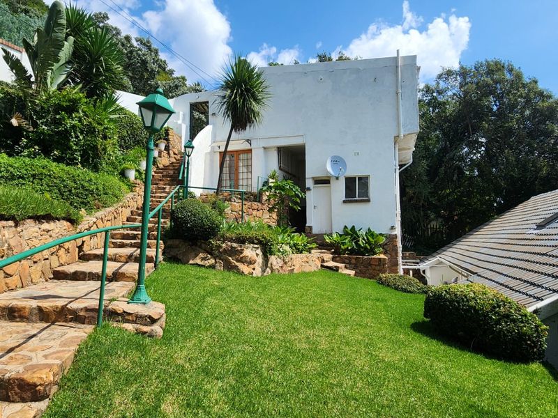 Prime Ridge Position | Charming 3 Bedroom Home | Unmatched Development Opportunity - Photo 4