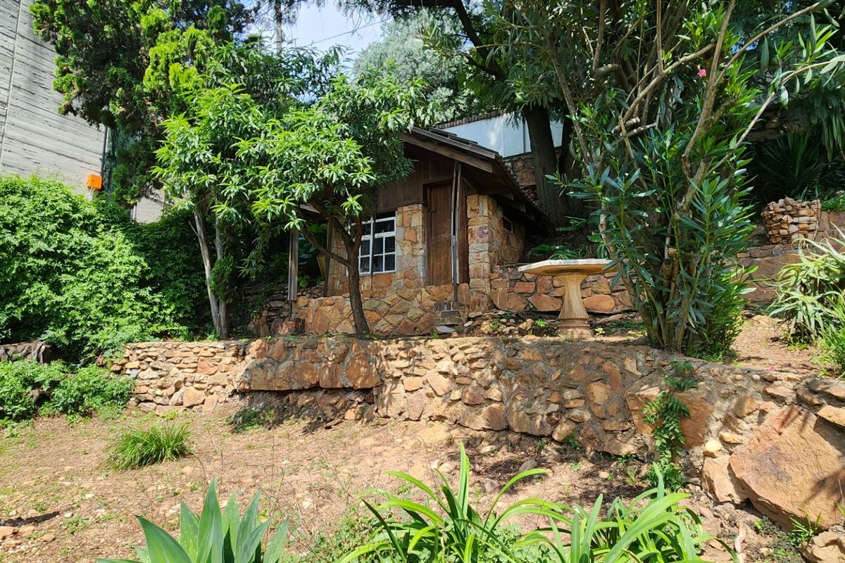 Prime Ridge Position | Charming 3 Bedroom Home | Unmatched Development Opportunity - Photo 5