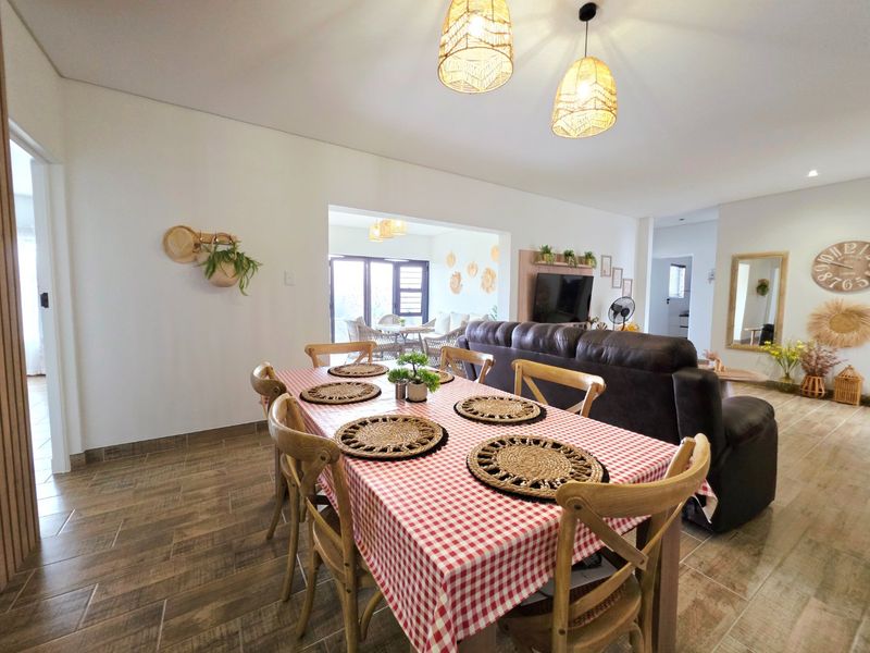 Modern Simplicity Meets Thoughtful Design - Photo 5