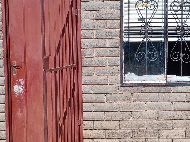 4 Room RDP house For Sale for Cash in Mangaung - Photo 6
